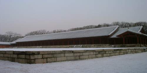  2001�� 1�� 2�� ������ �ܿ� �ѷ�����! 